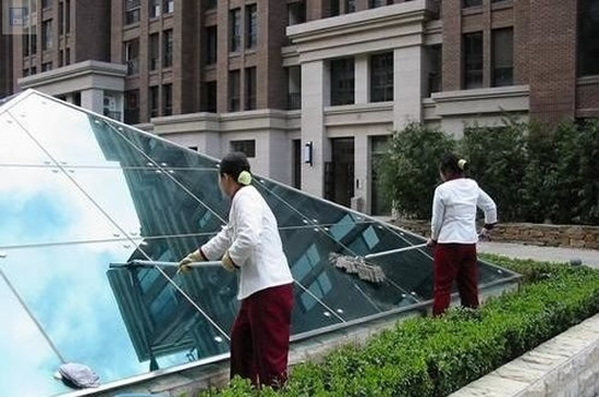 玻璃幕墙清洗